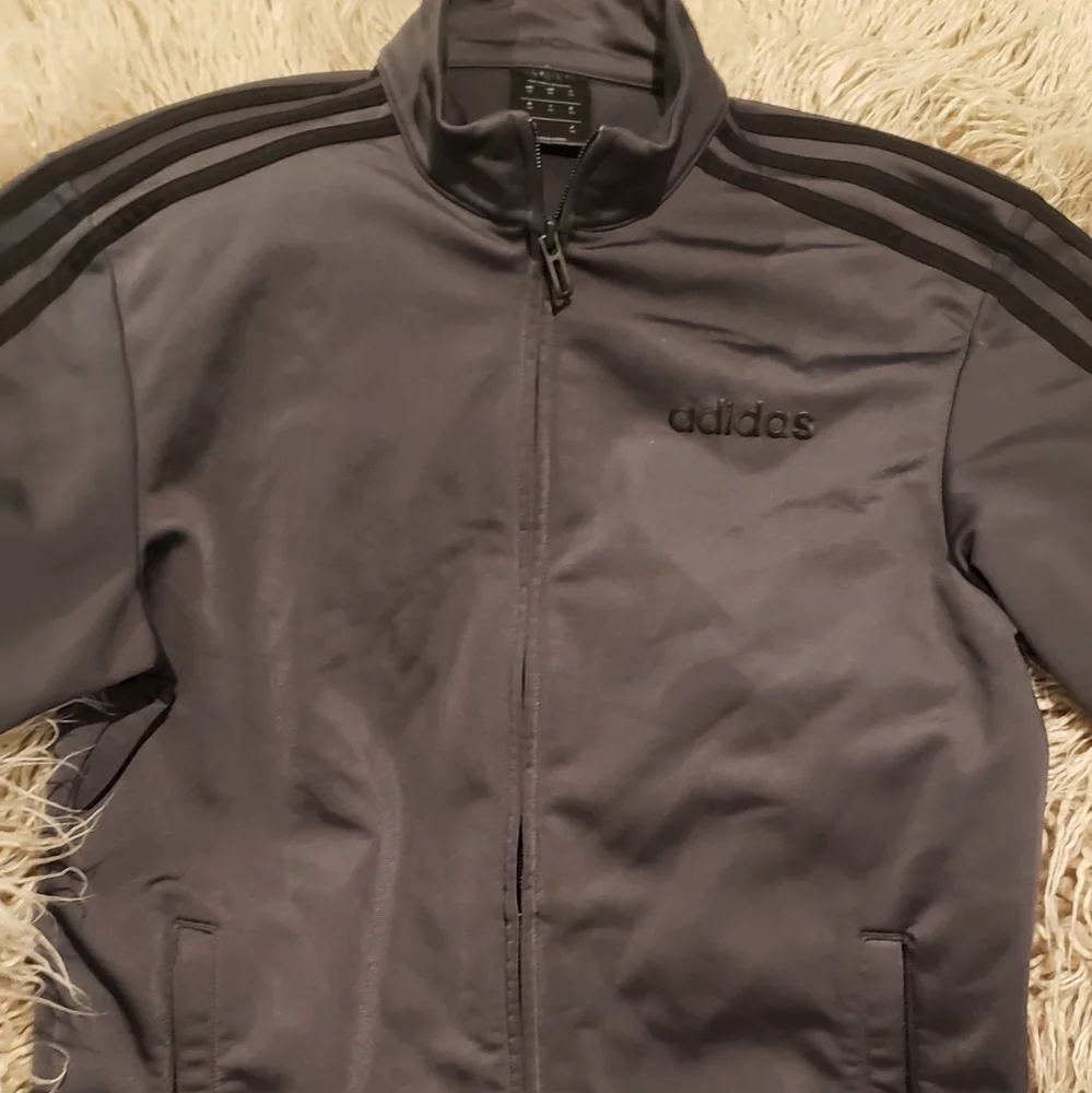 Adidas jacket - Picture 2 of 6